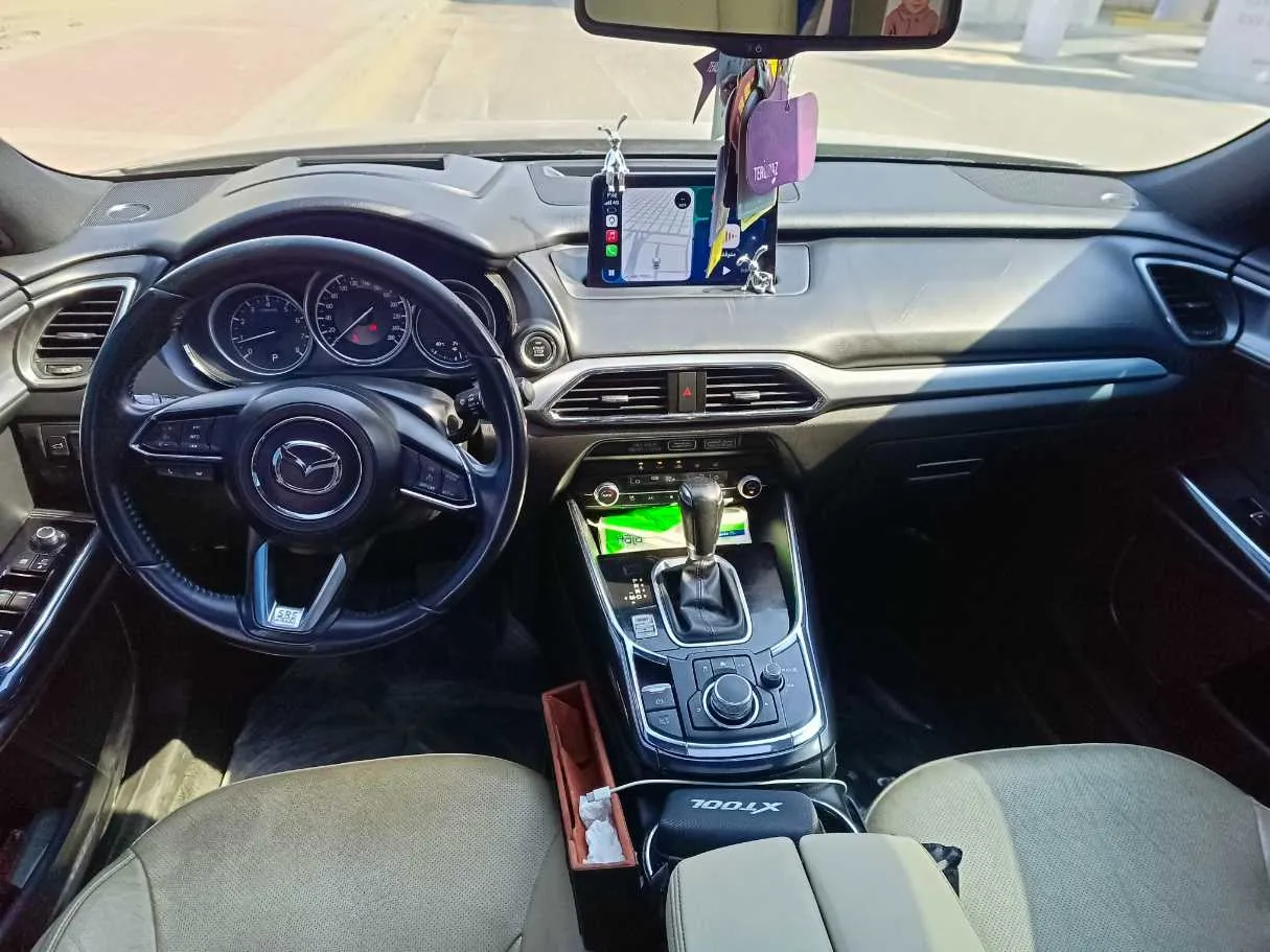 Car image 24