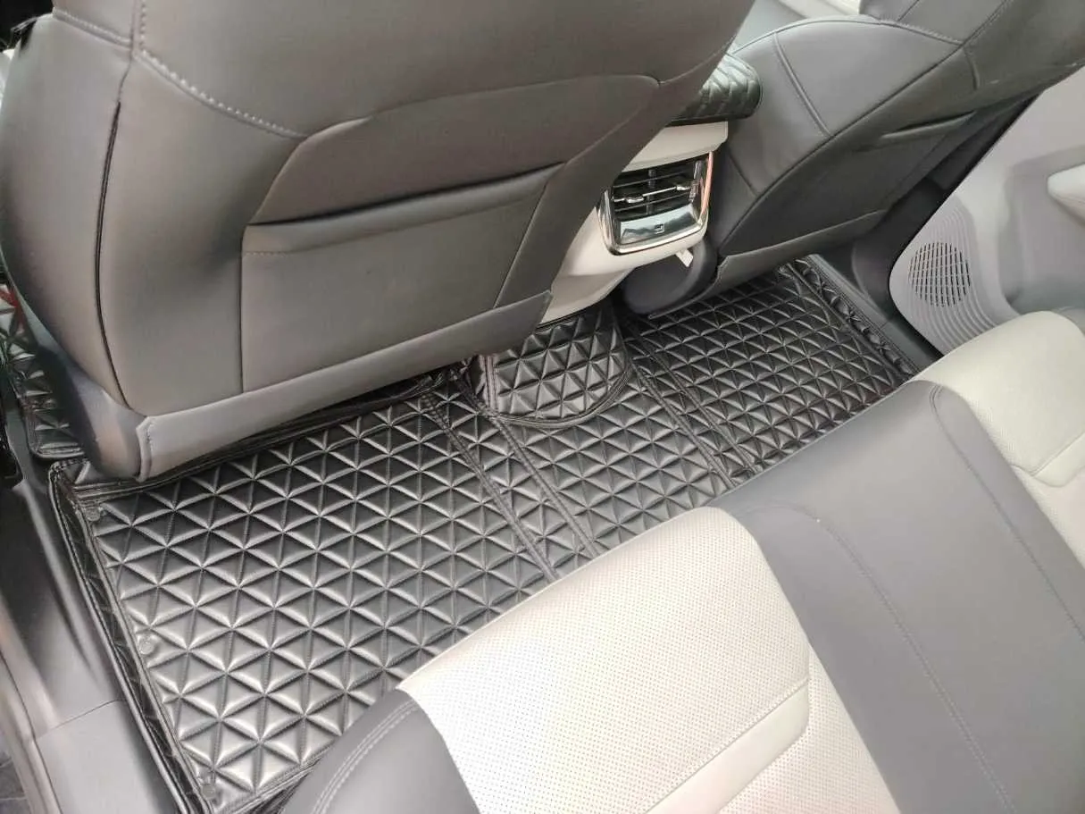 Car image 36