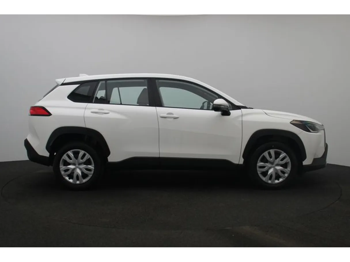 Car image 13