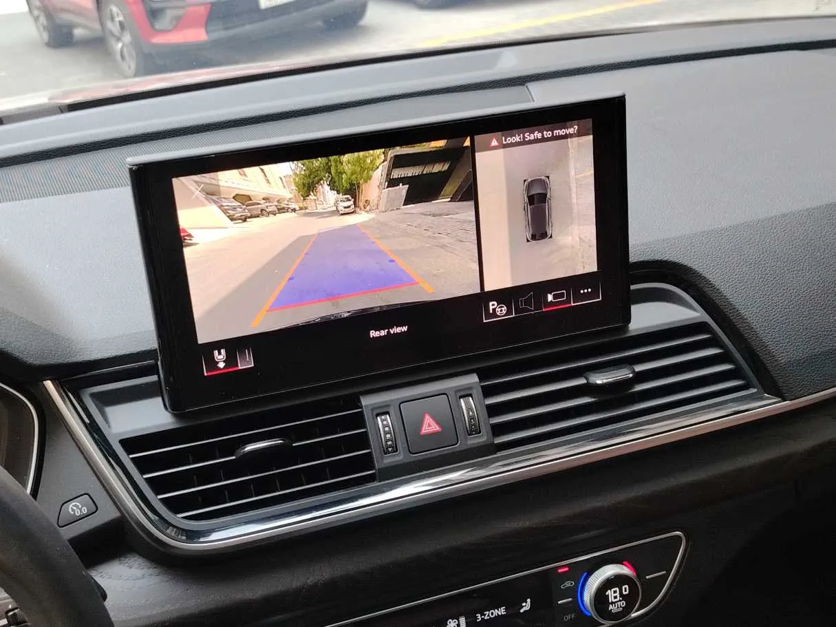Car image 35