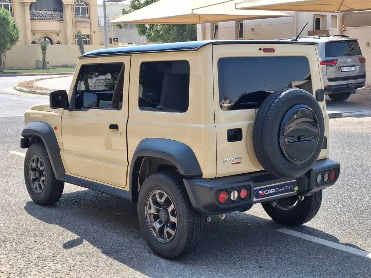 Car image 10