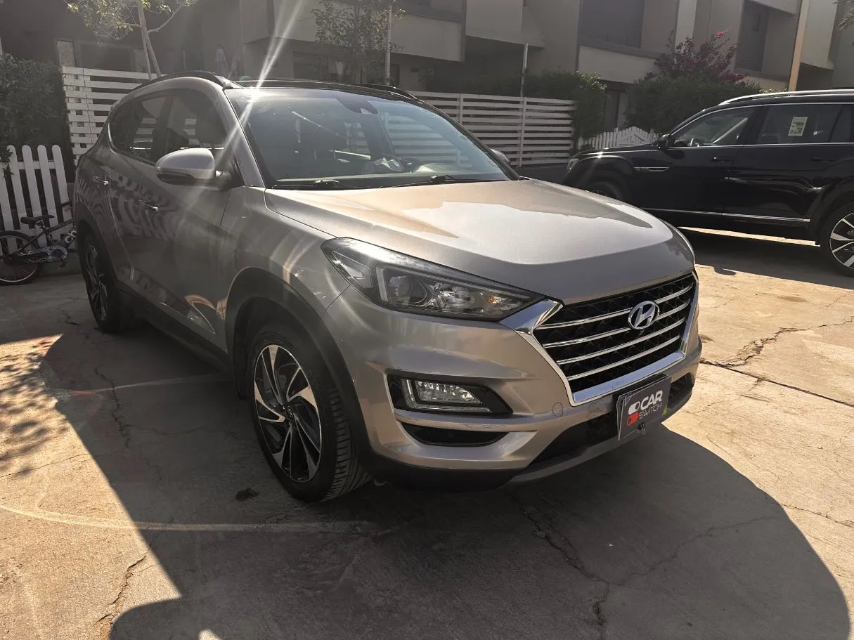 Car image 3