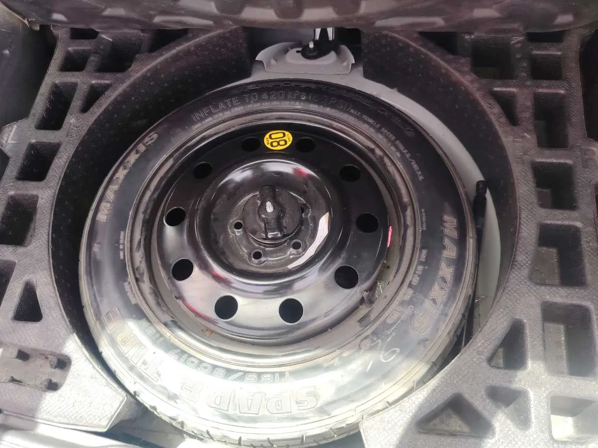 Car image 33