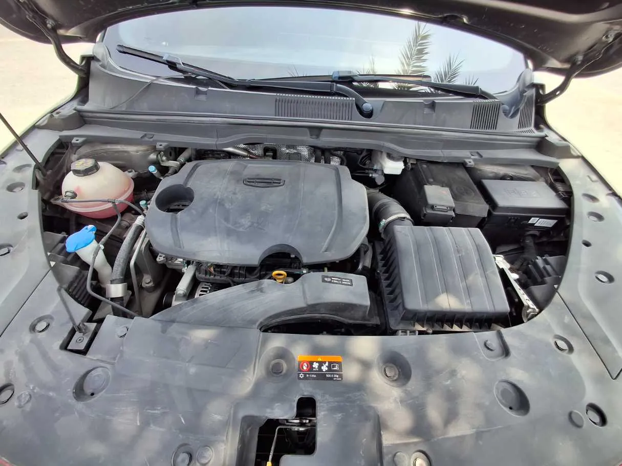 Car image 20