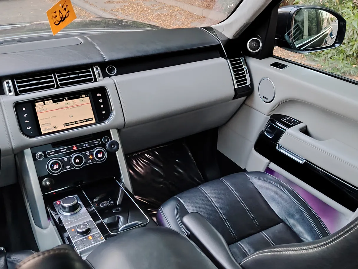 Car image 26