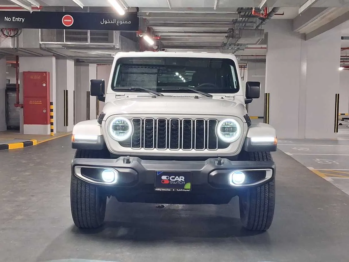 Car image 2