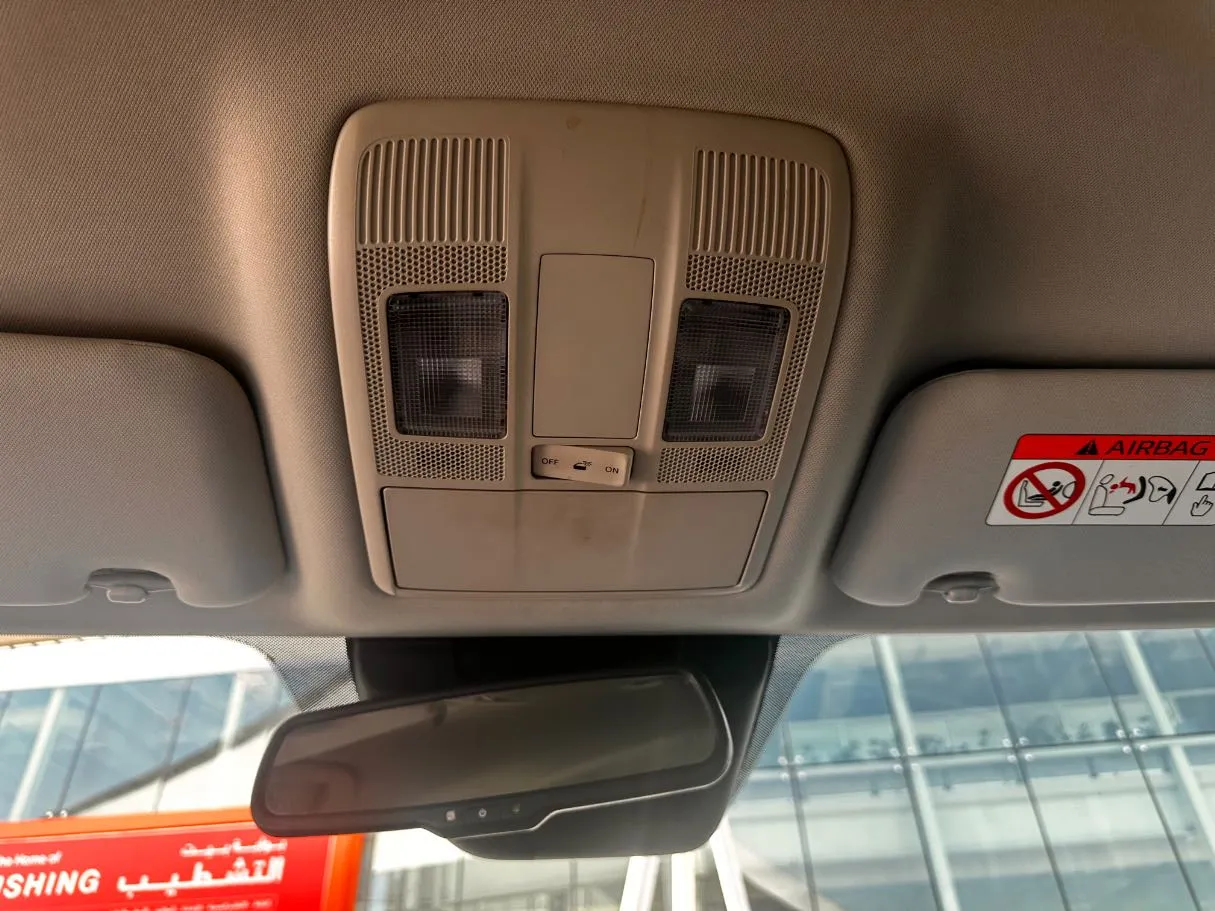 Car image 23