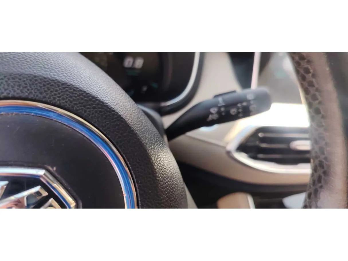 Car image 29