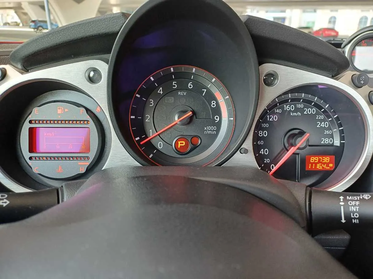 Car image 16