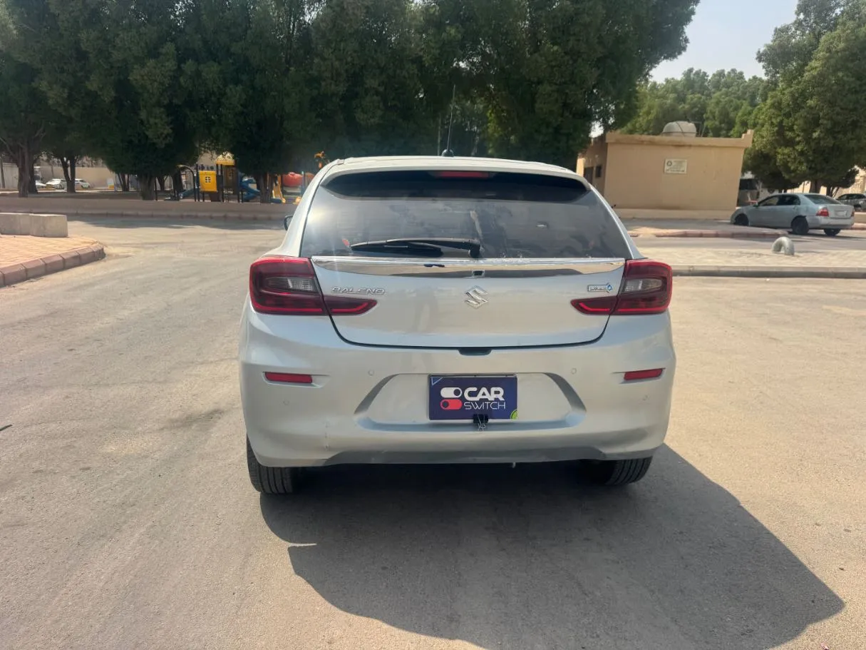 Car image 6
