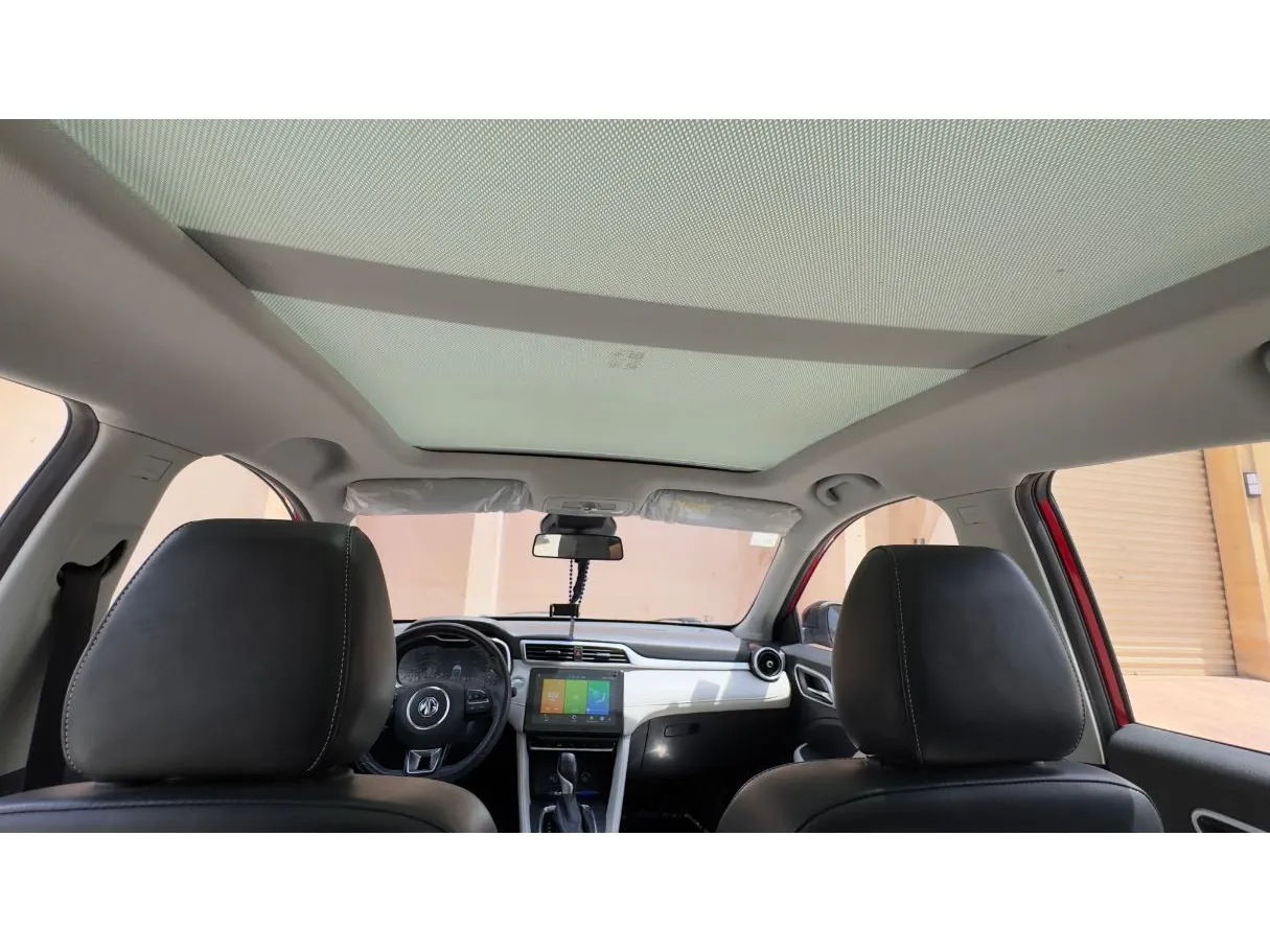 Car image 13
