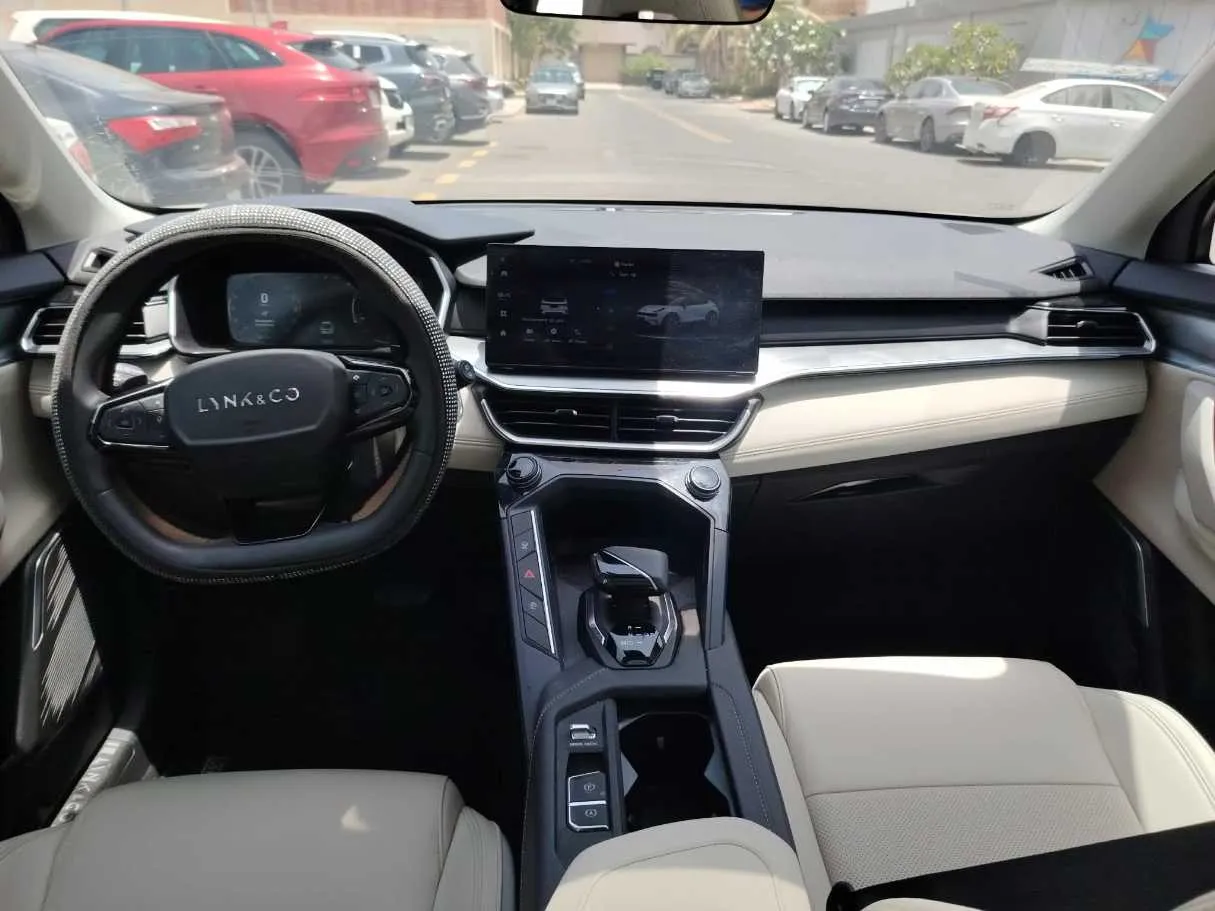 Car image 20