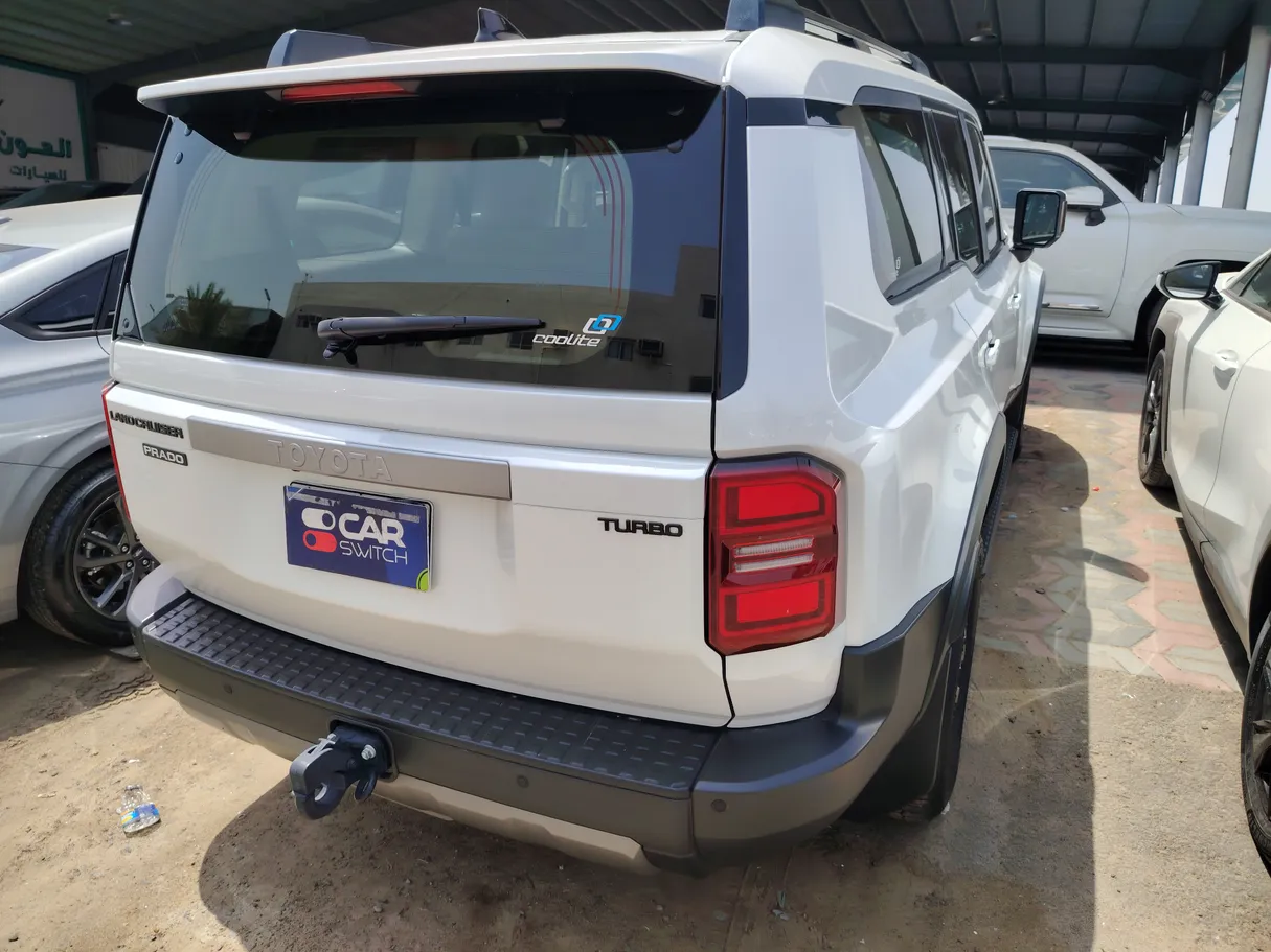 Car image 5