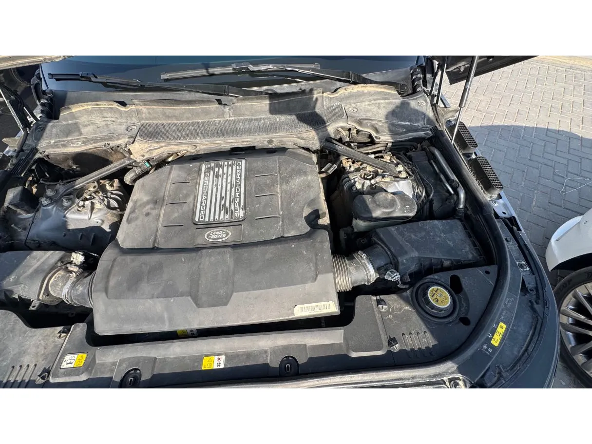 Car image 30