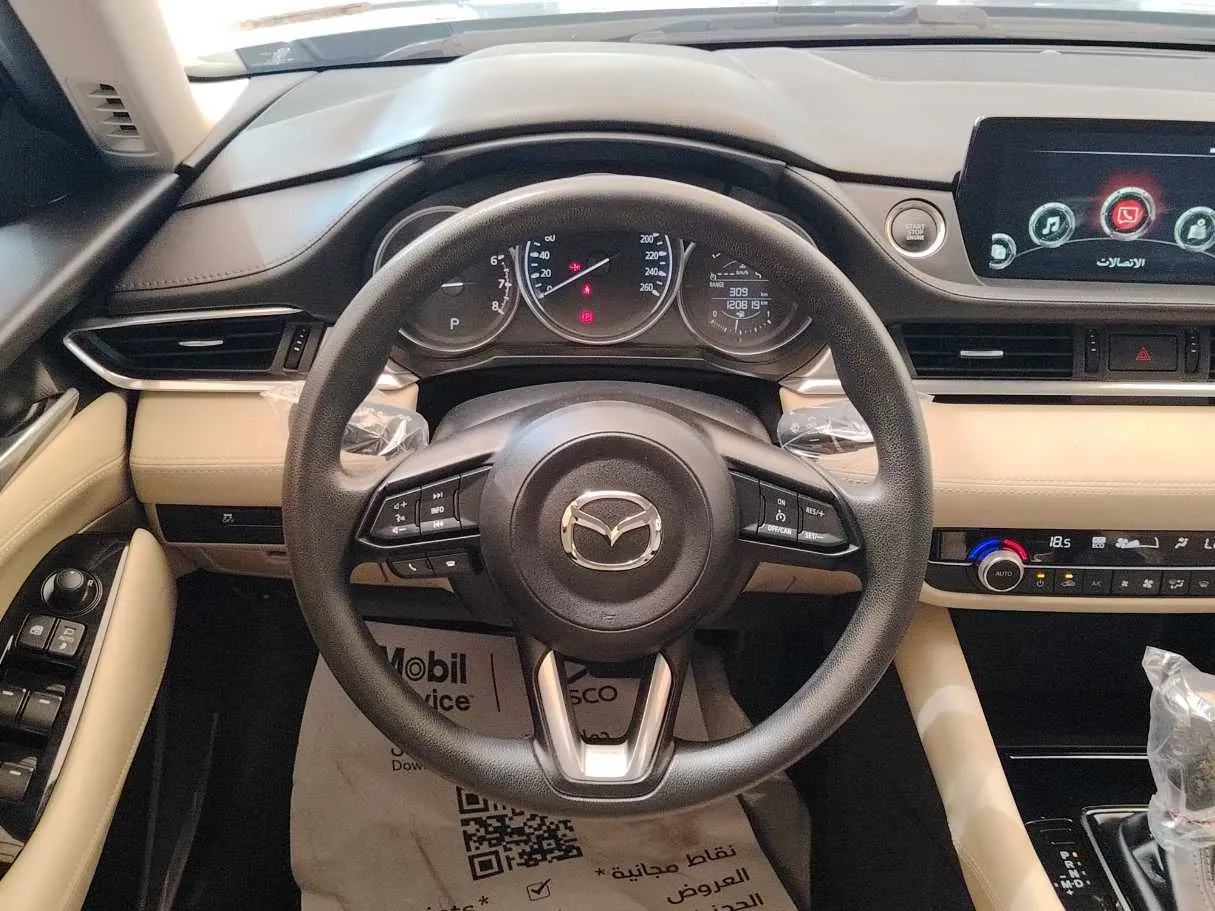 Car image 24