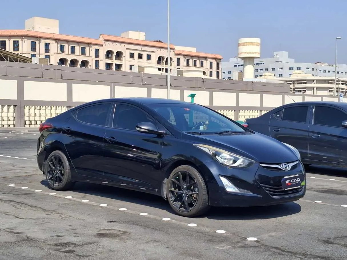 Car image 4