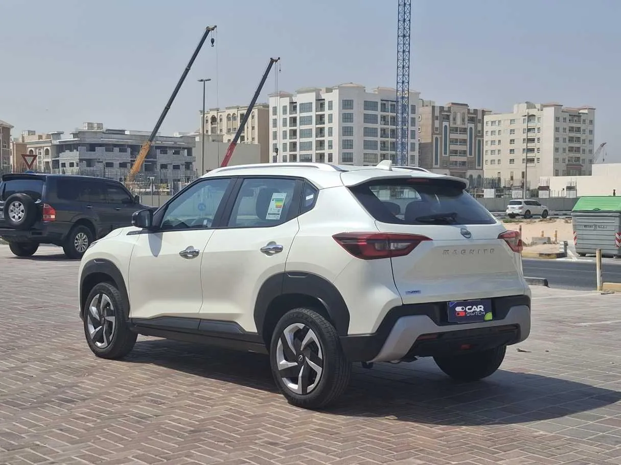 Car image 7
