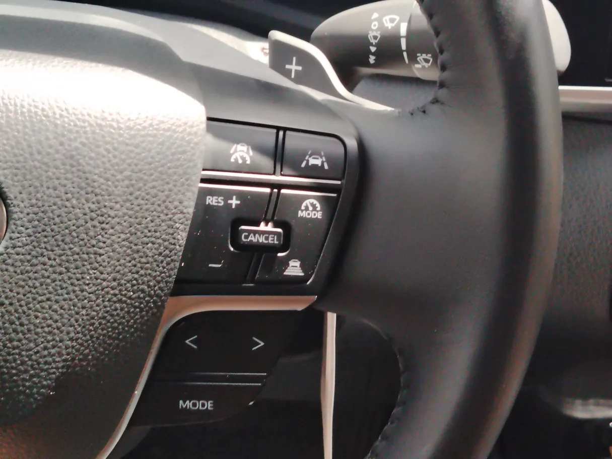 Car image 32