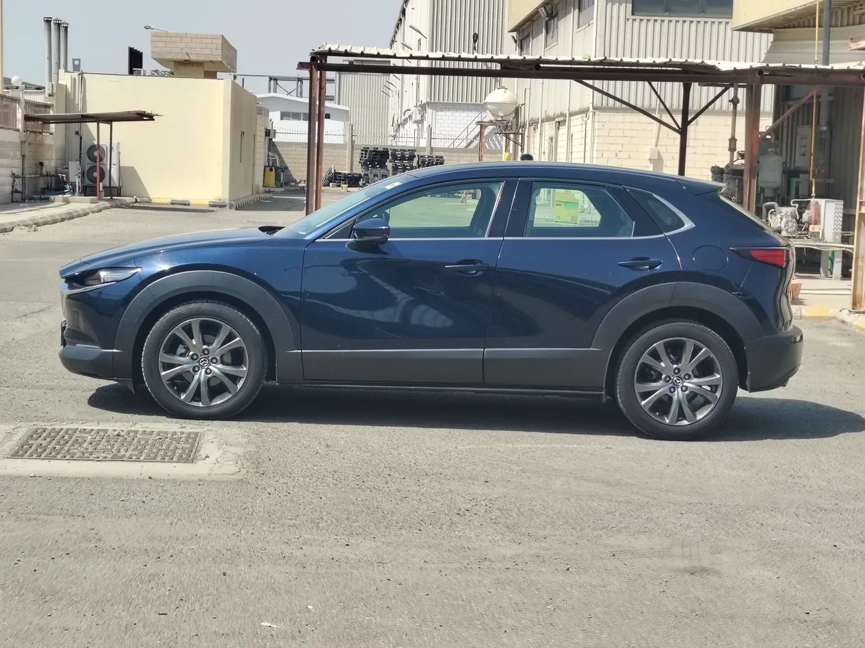 Car image 8