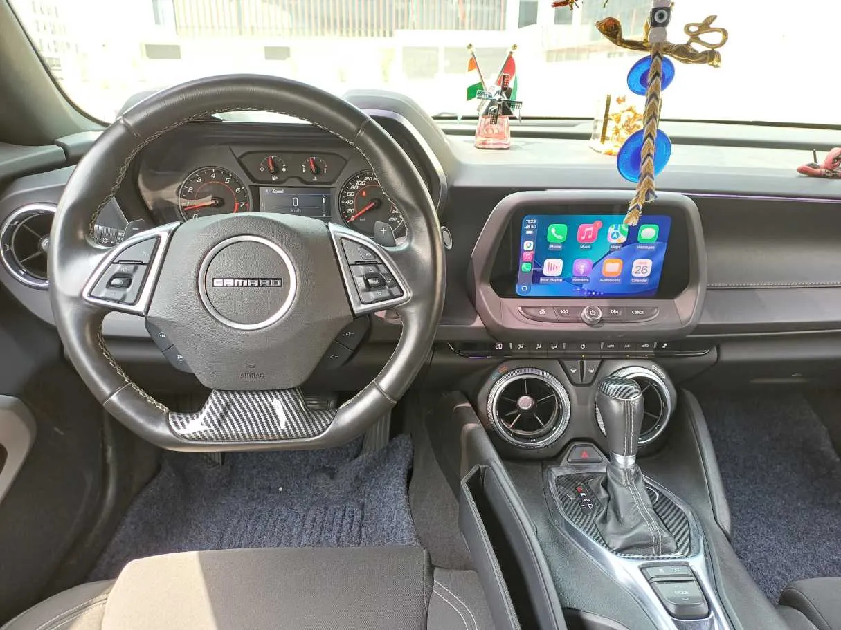 Car image 15