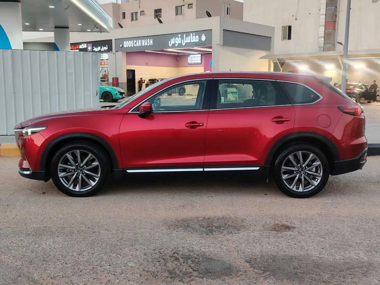 Car image 8