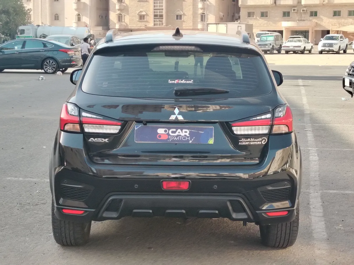 Car image 6