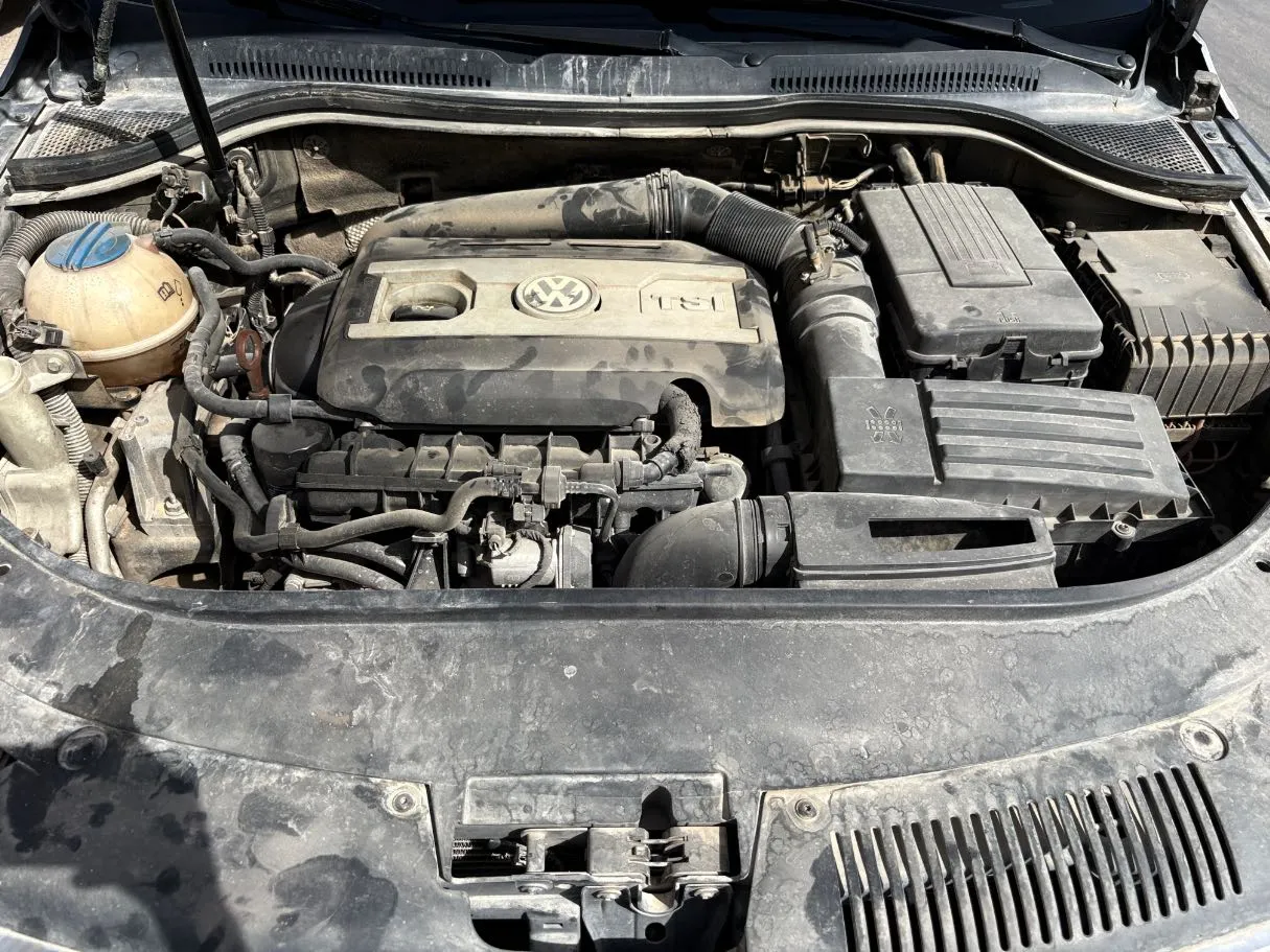 Car image 28