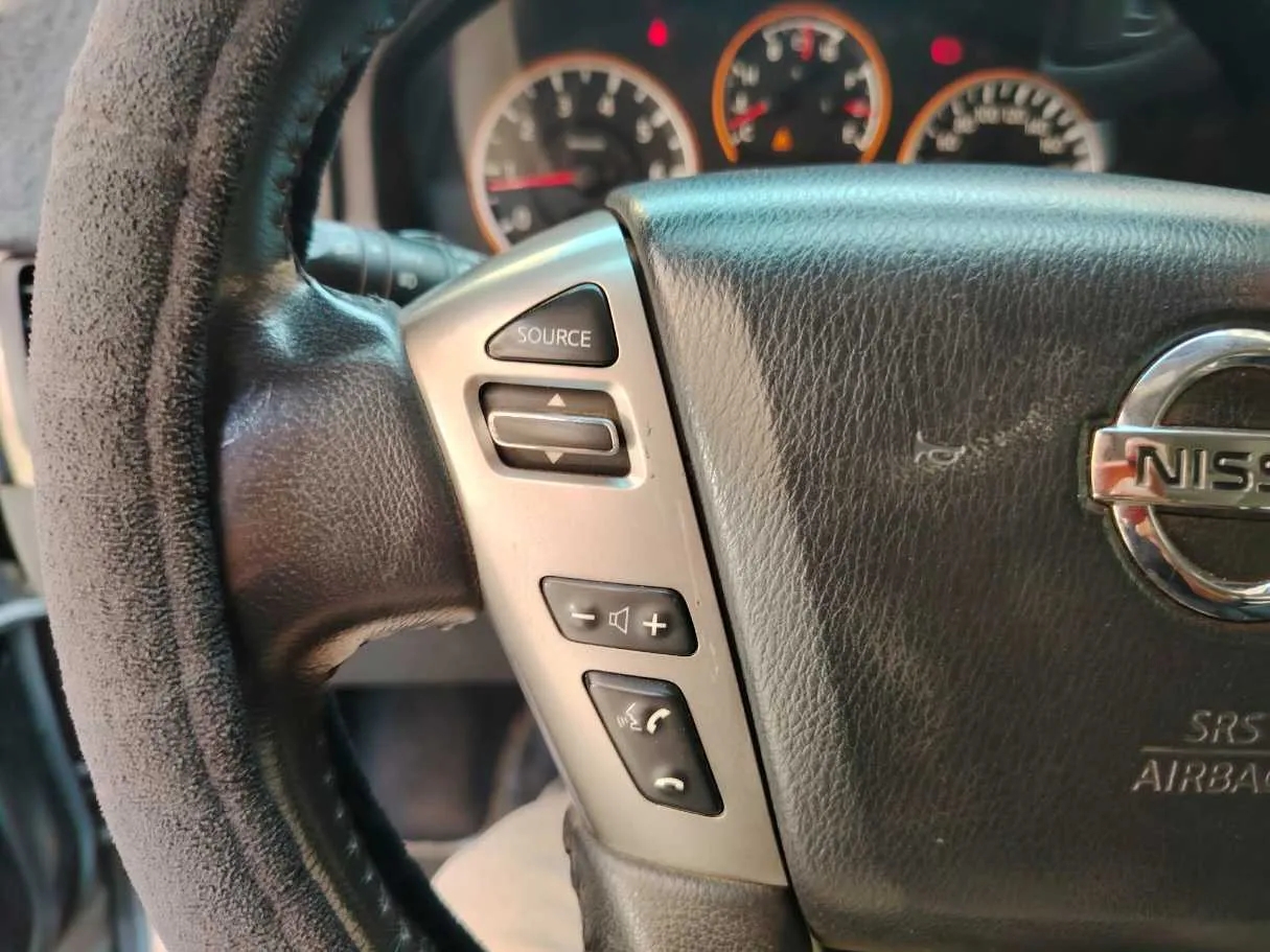Car image 32