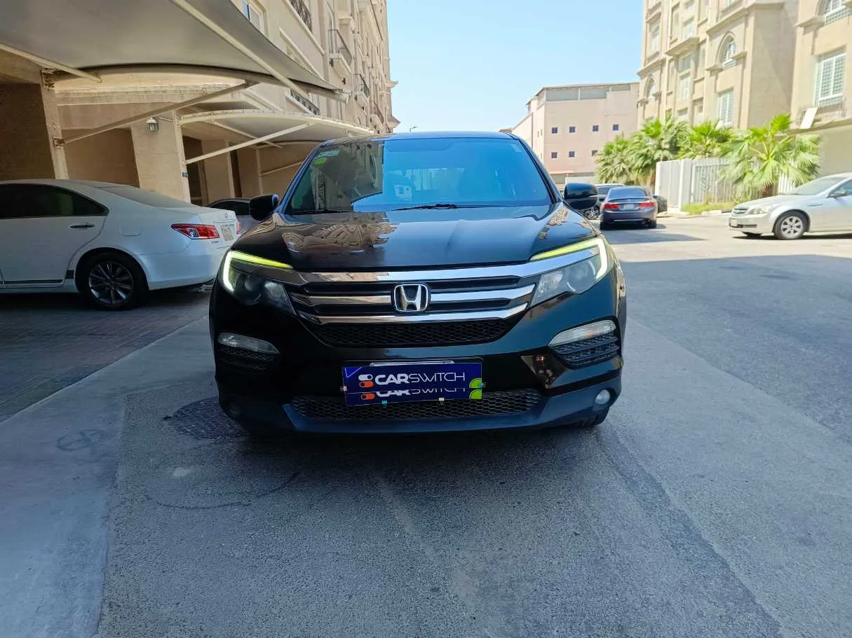 Car image 2