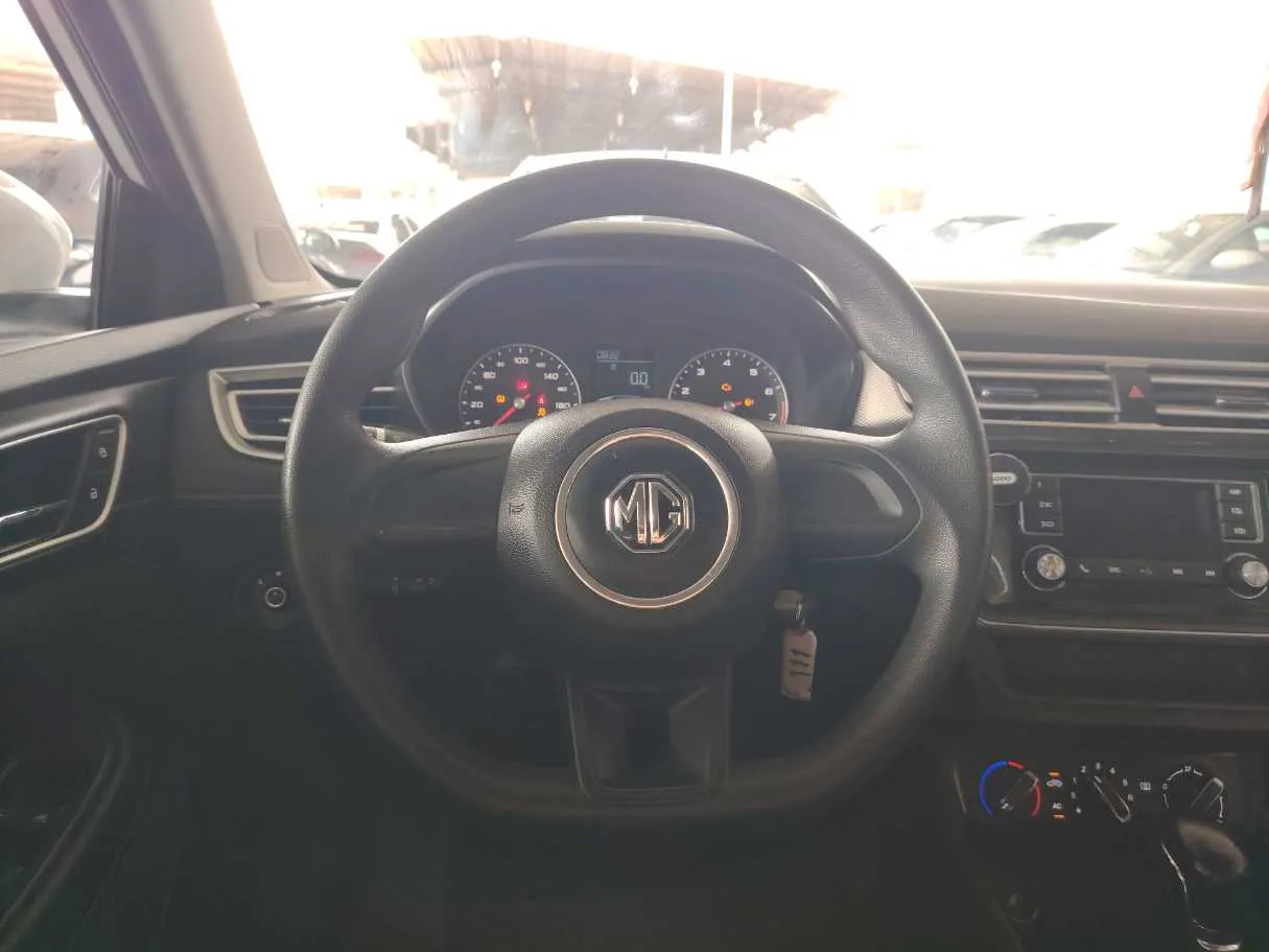 Car image 23