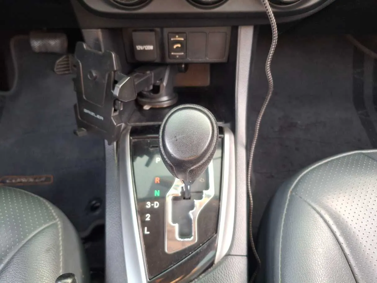 Car image 16