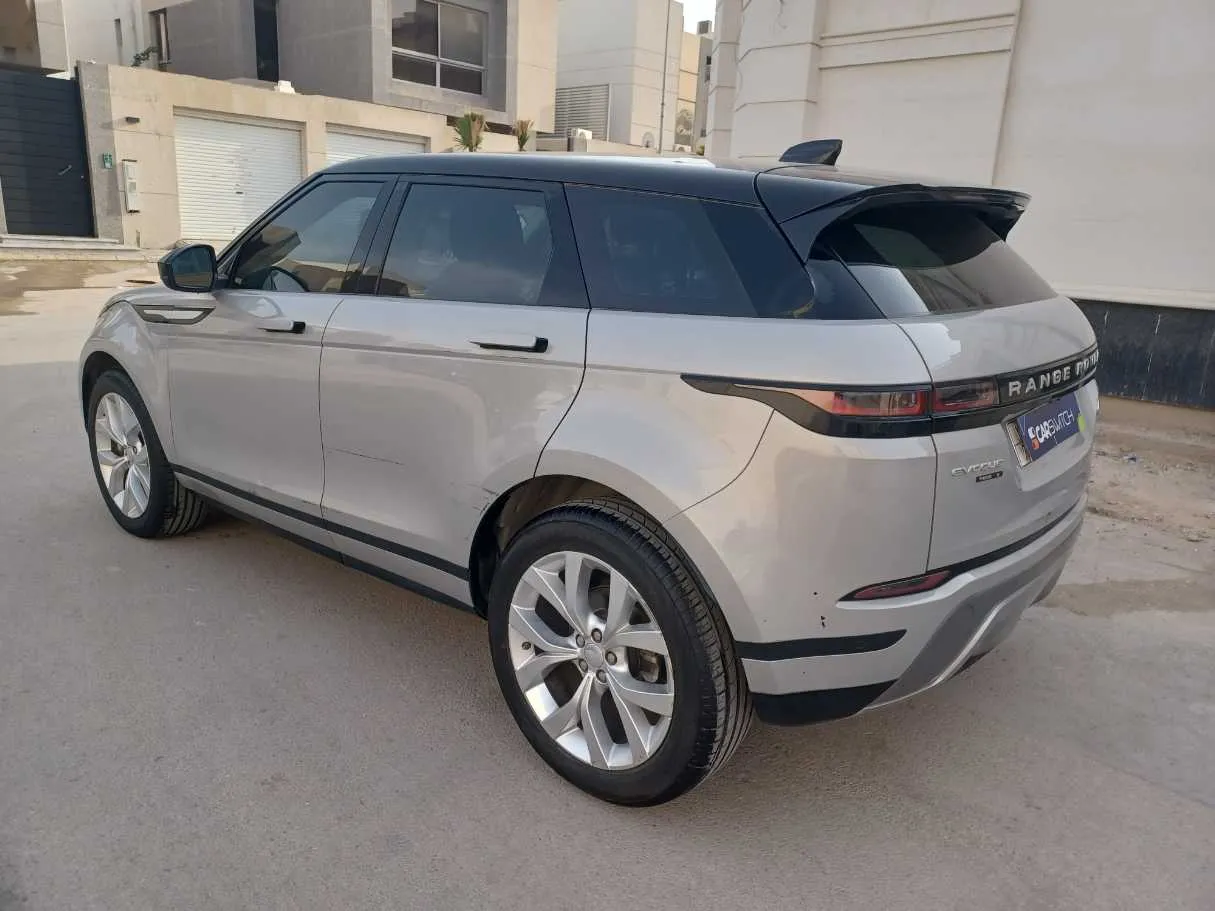 Car image 7