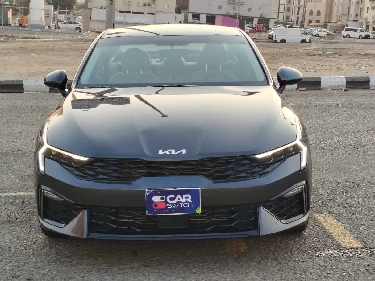 Car image 2