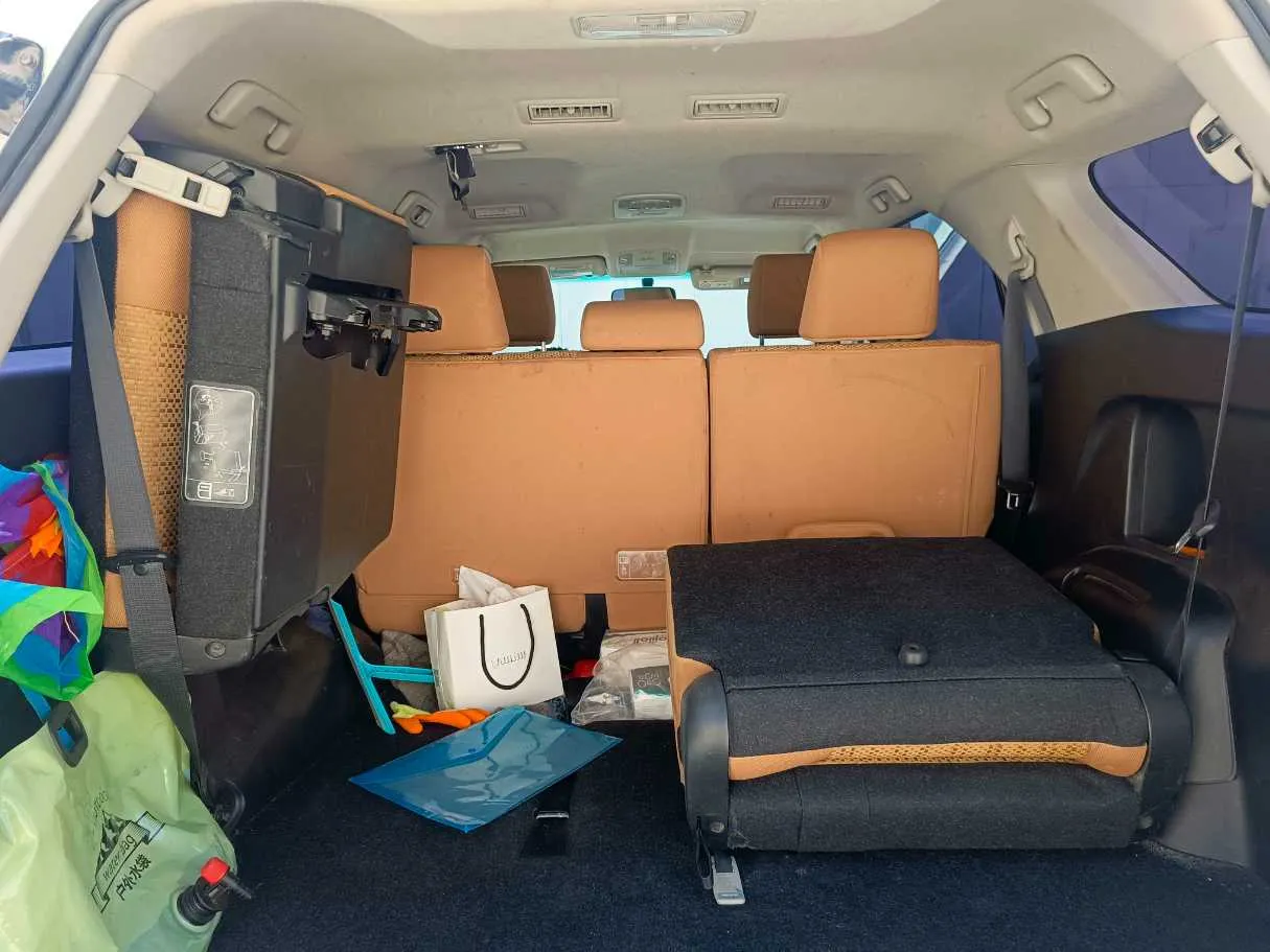 Car image 21
