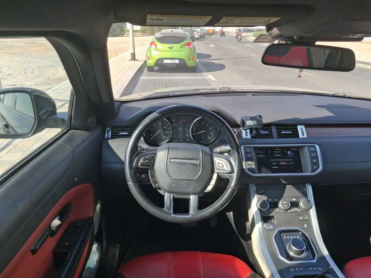 Car image 14