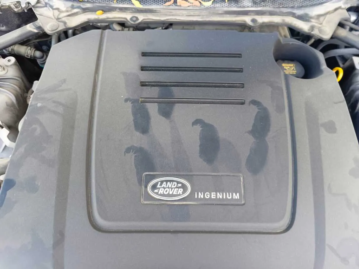 Car image 32