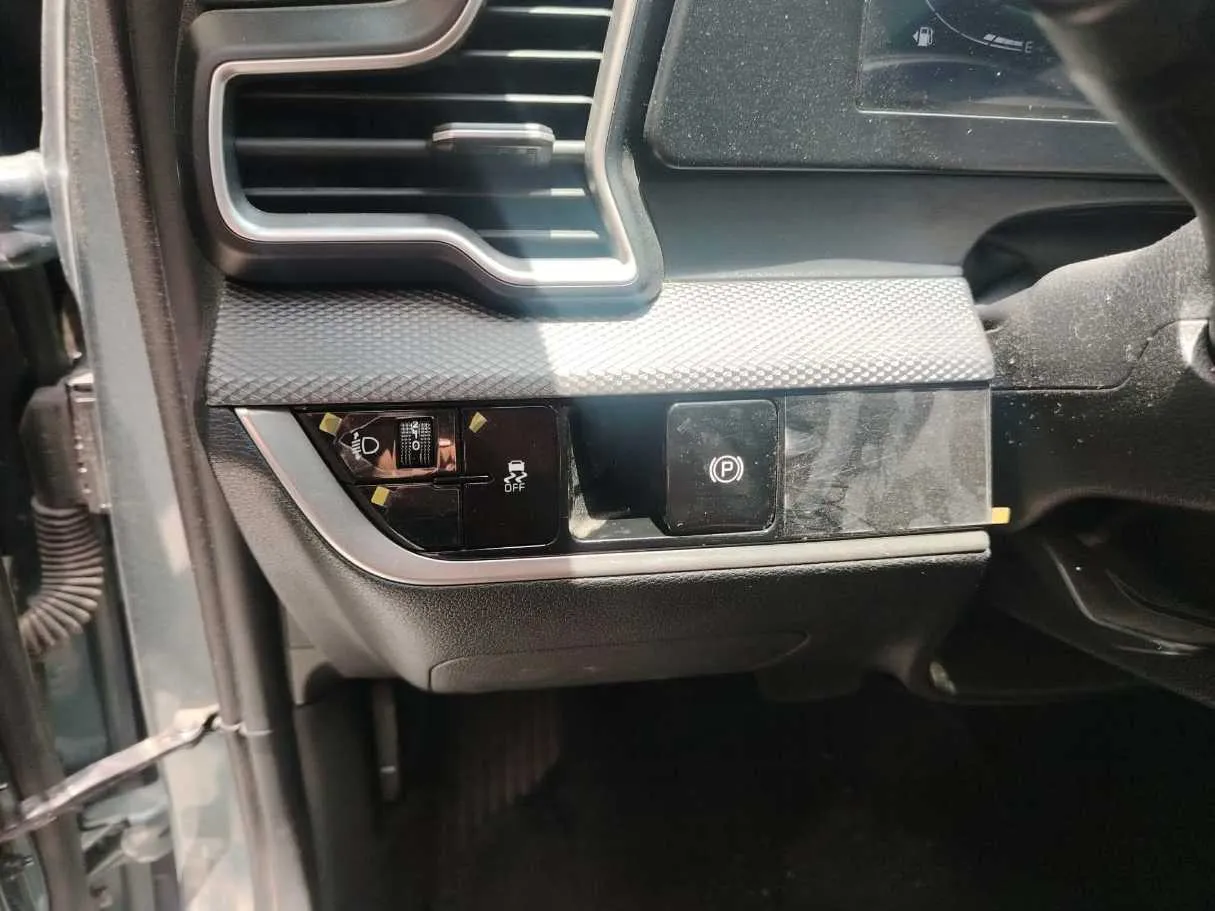 Car image 43