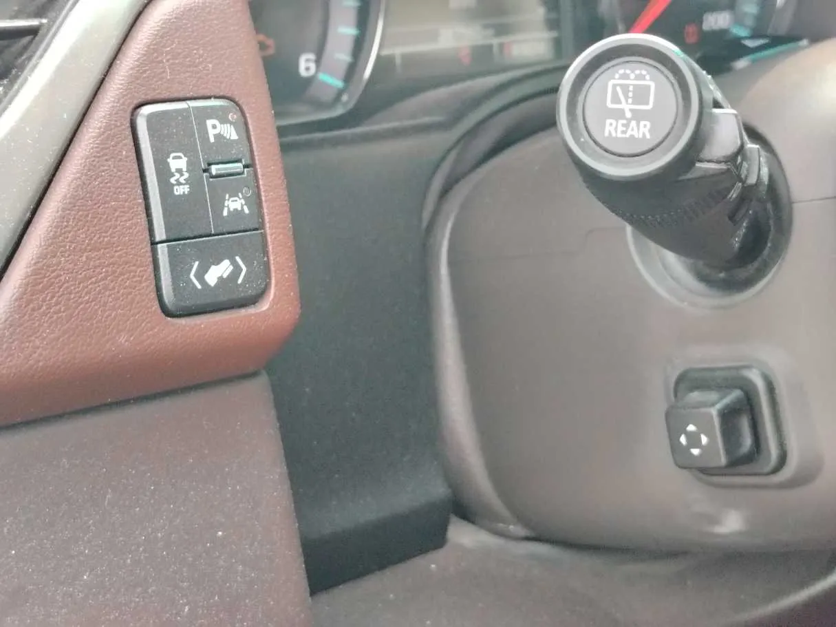 Car image 35