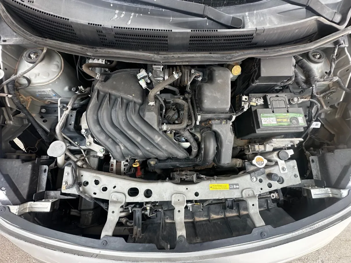 Car image 25
