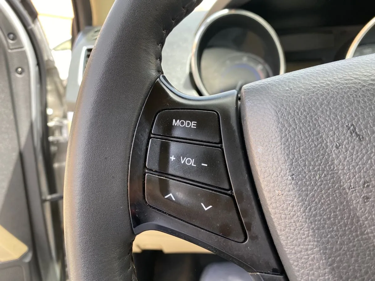 Car image 22