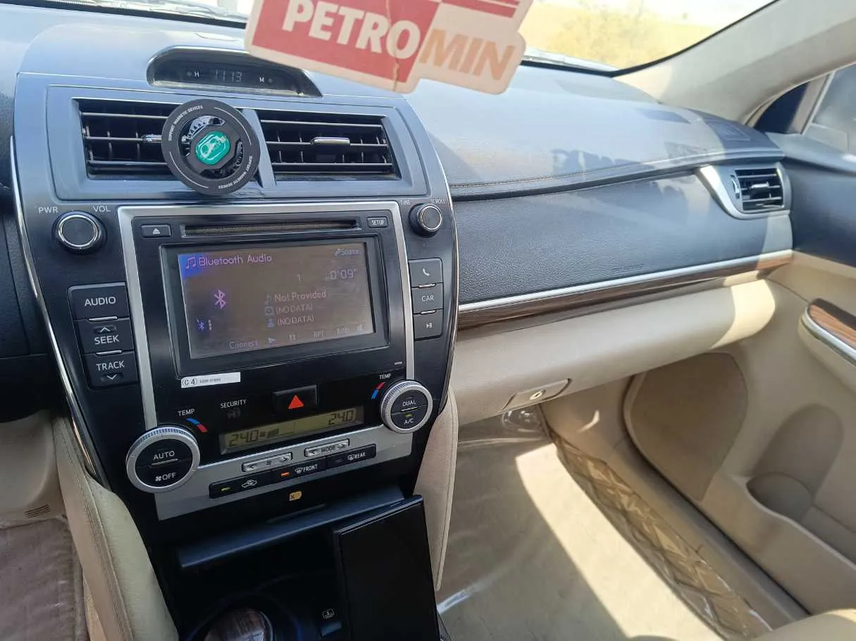 Car image 24