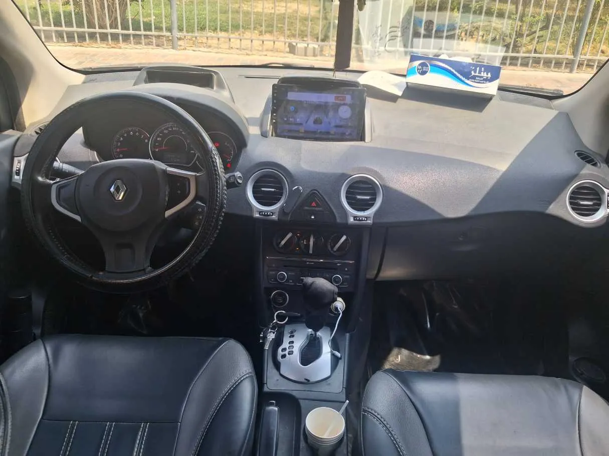 Car image 16
