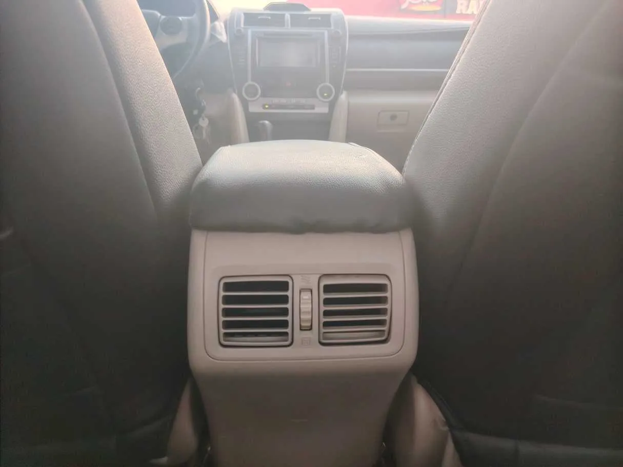 Car image 24