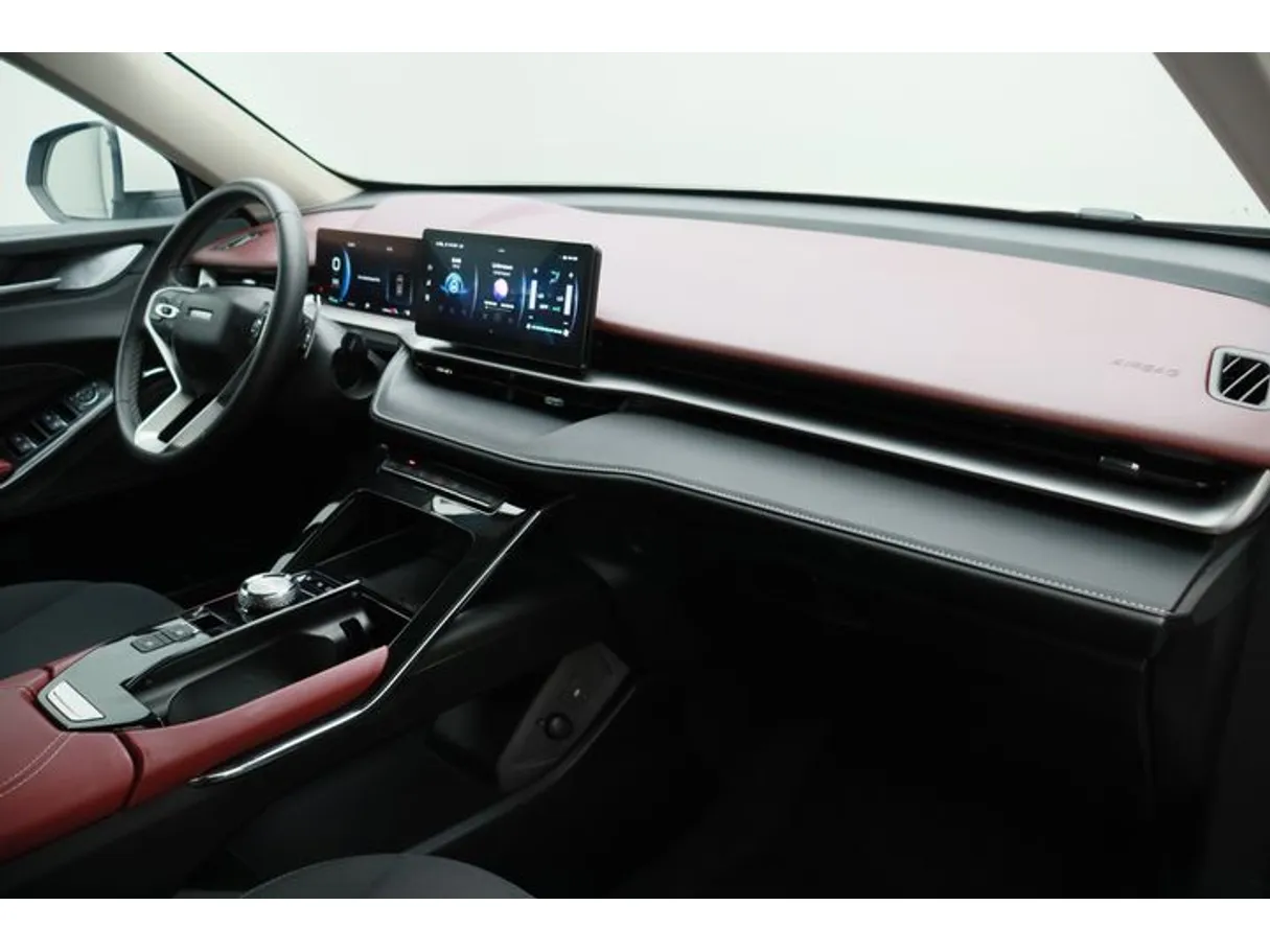 Car image 10