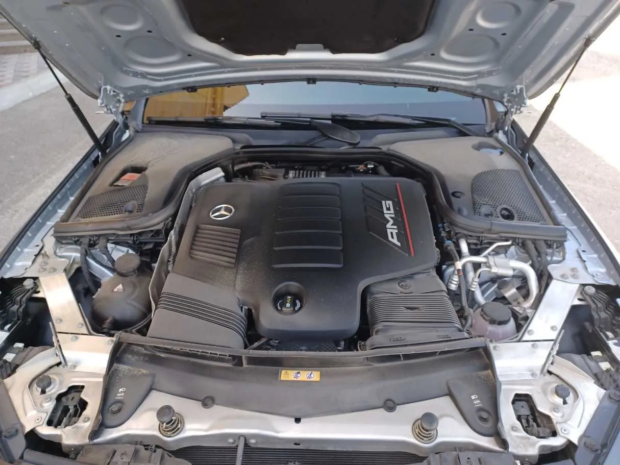 Car image 24