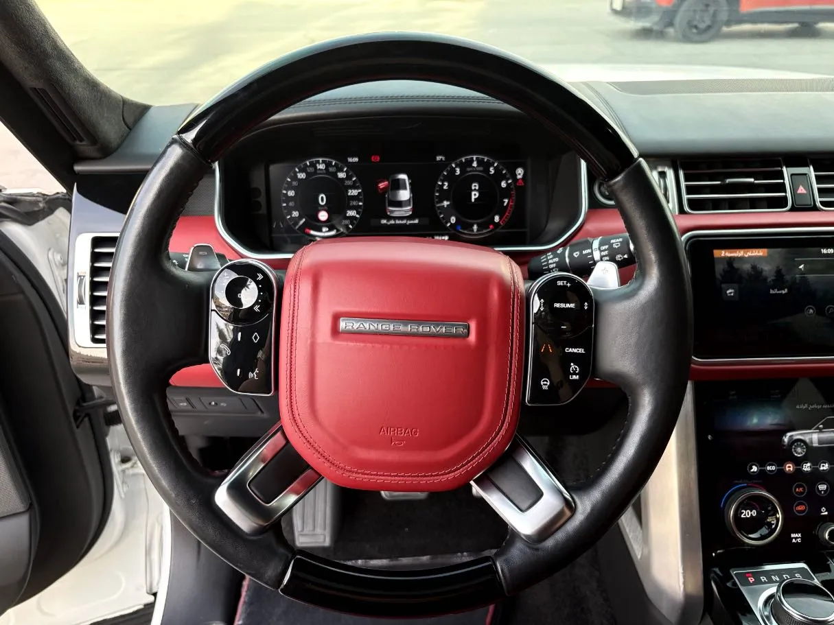 Car image 25