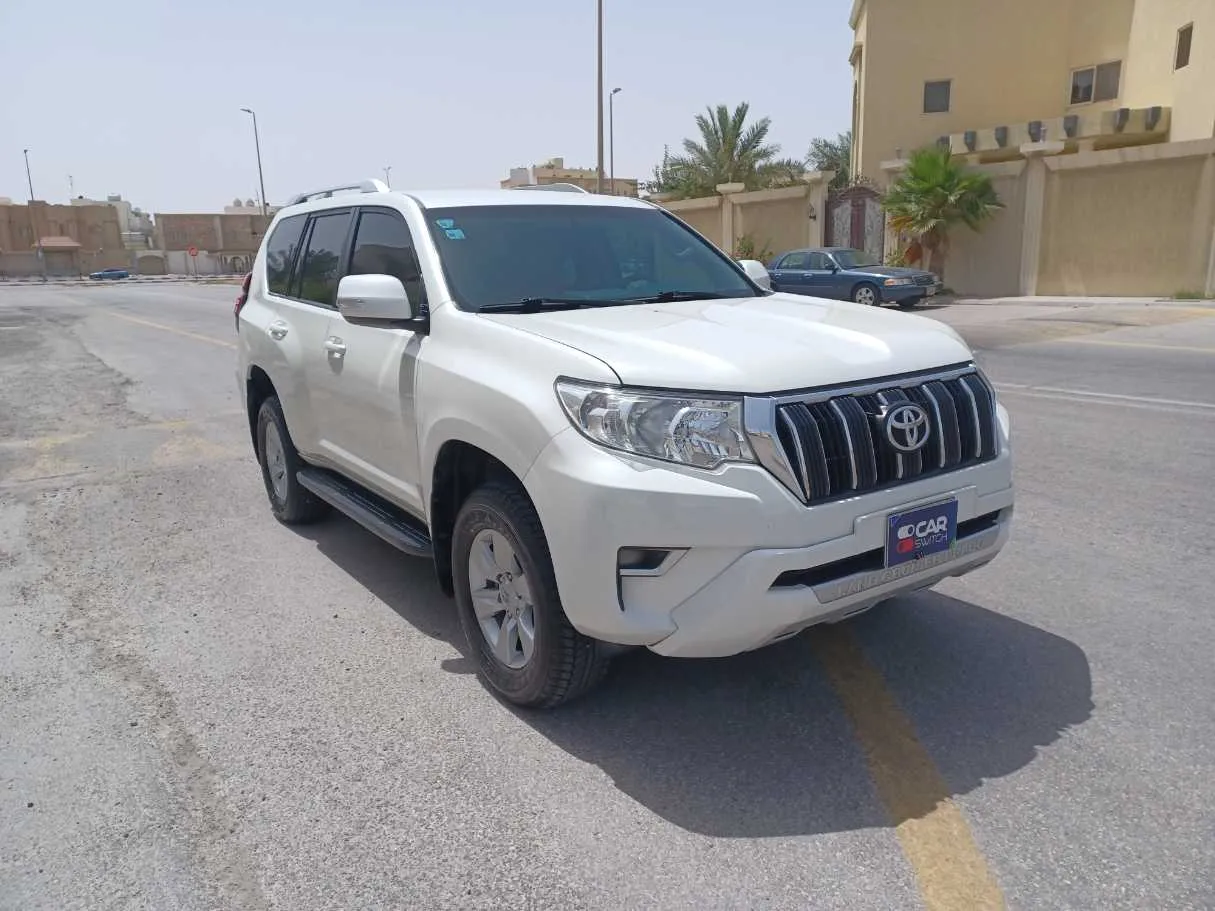 Car image 3