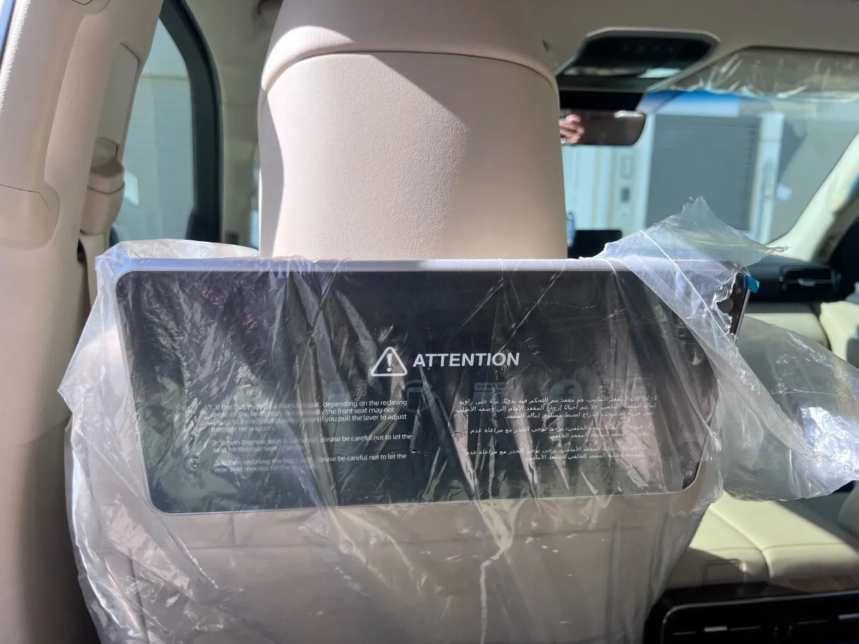 Car image 27