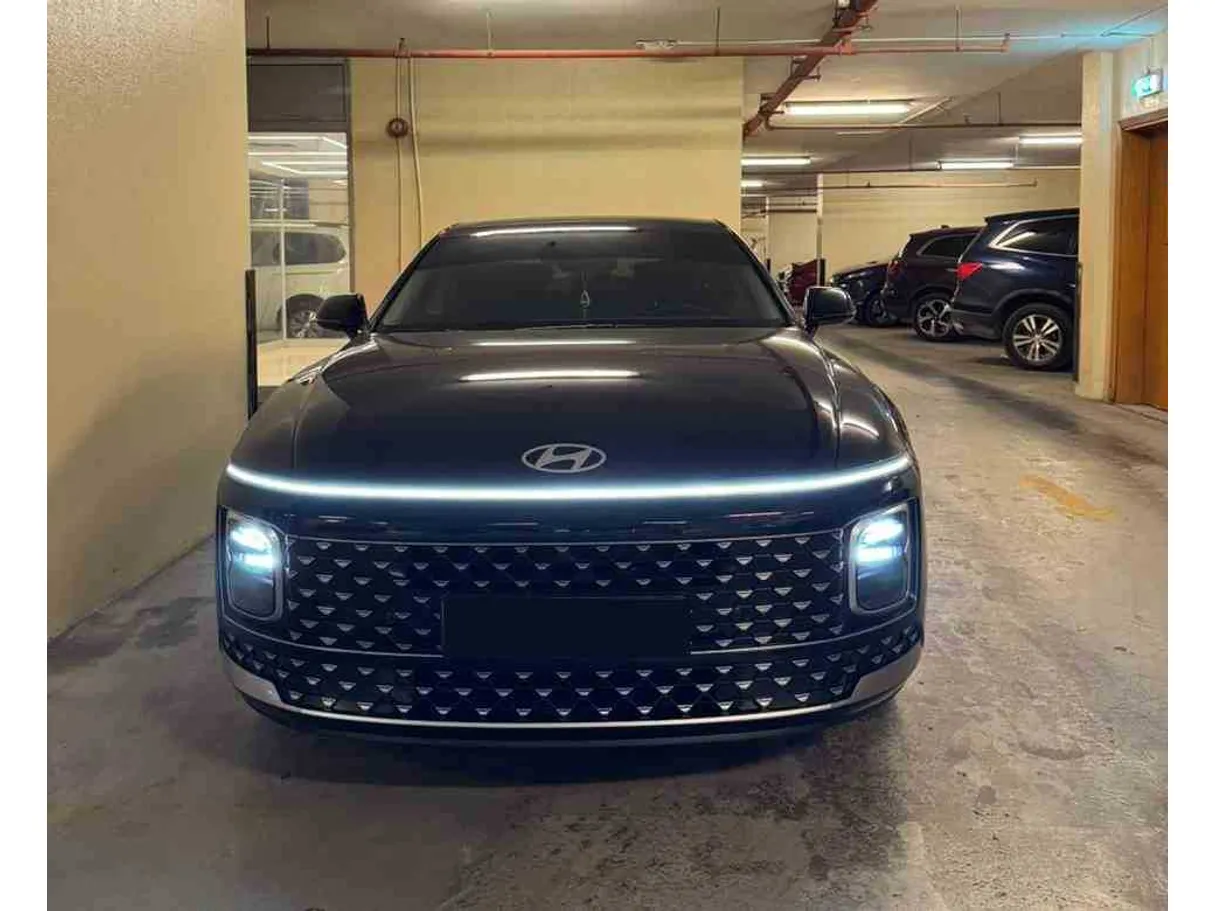 Car image 2