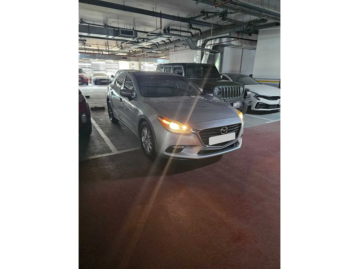Car image 2